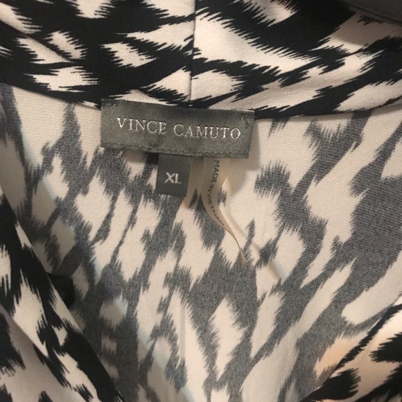 XL Vince Camuto Blouse - Picture 2 of 2